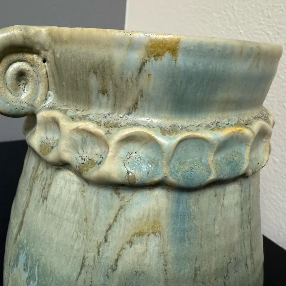 Signed‎ by Artist Ceramic Pottery Elegant Green Vase Glazed textured